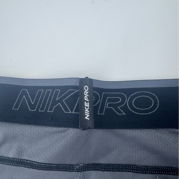 Nike Pro Dri Fit Compression pants in Gray and Black - Picture 7 of 9